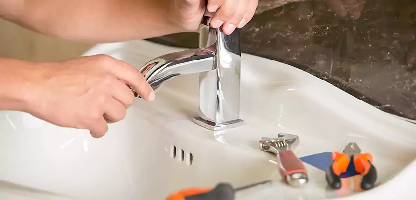Bathtub Faucet Replacement in Redan